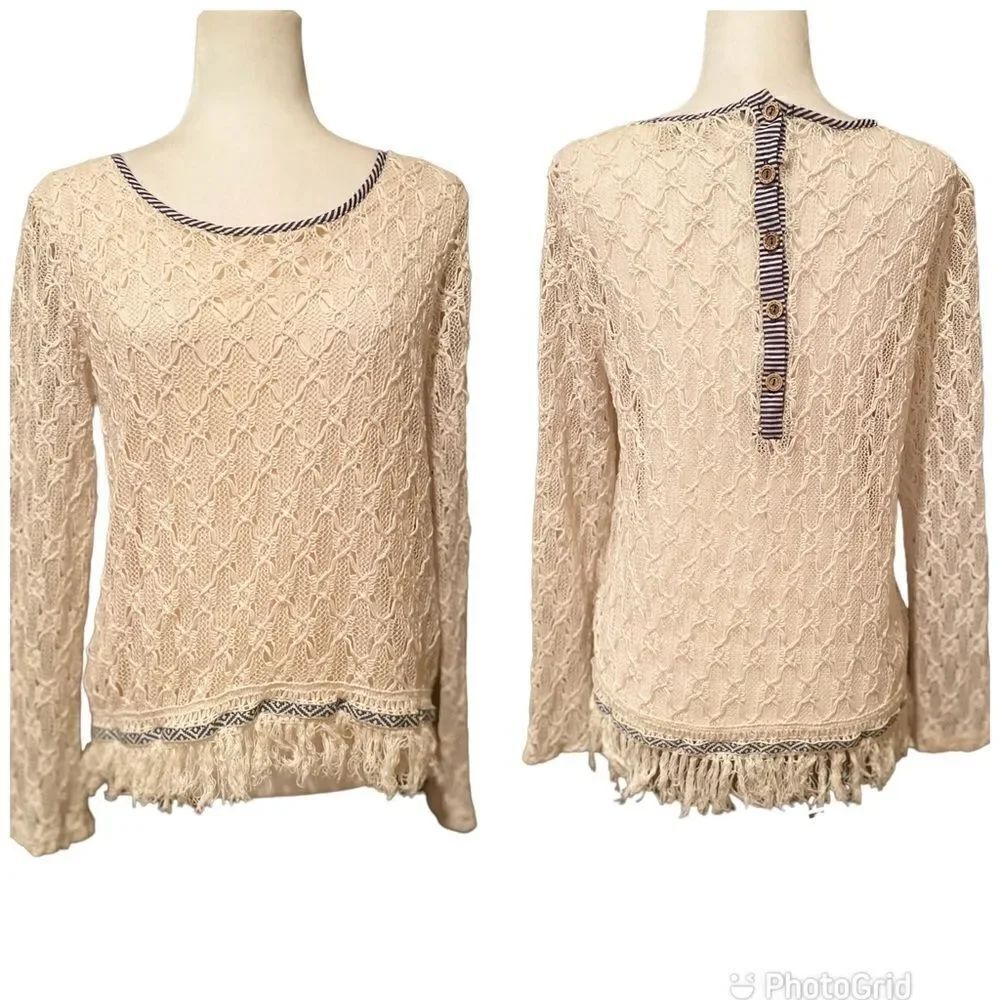 BKE Crocheted Top Size Medium Fringe Bottom Long Sleeve Lined